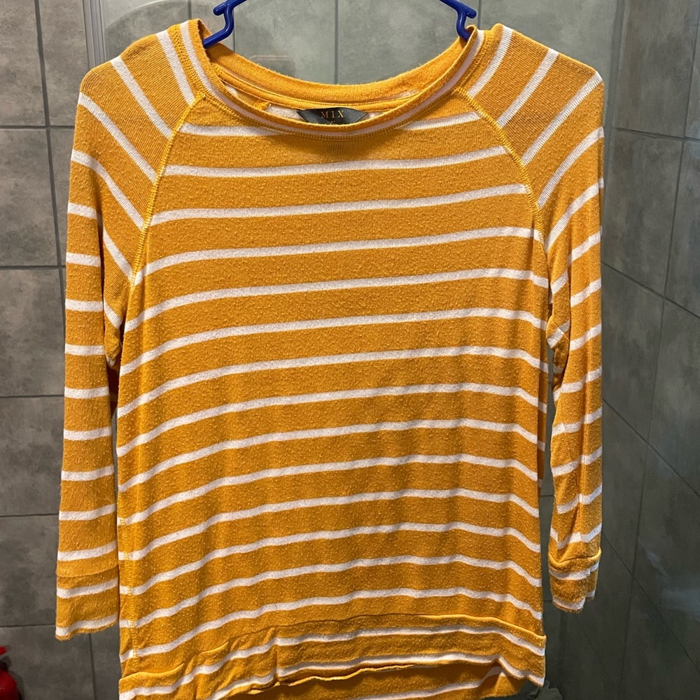 3/4 sleeve light sweater